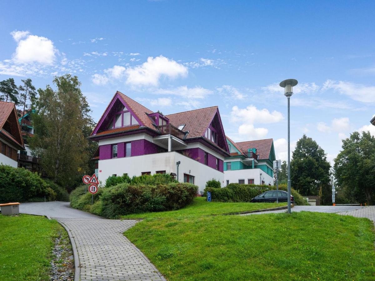 Comfortable Holiday Home In Lipno With Garden リプノ・ナト・ヴルタヴォウ エクステリア 写真