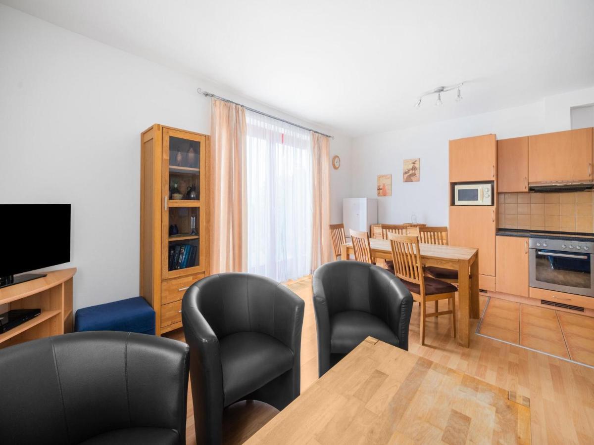 Comfortable Holiday Home In Lipno With Garden リプノ・ナト・ヴルタヴォウ エクステリア 写真